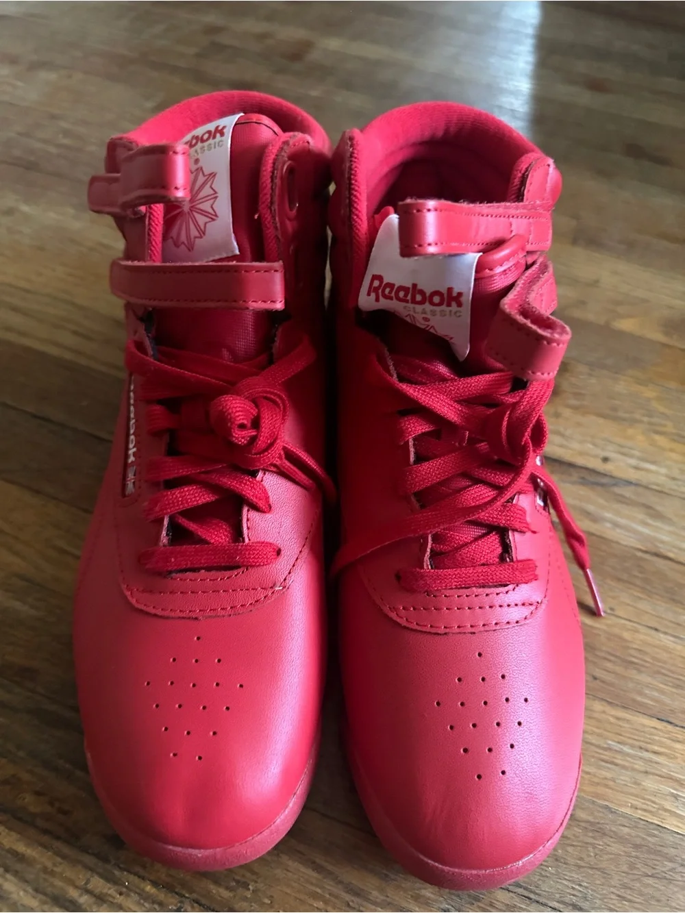 Reebok Classics! Red High-Top Women's Sneakers. Size 11 women’s. Unworn